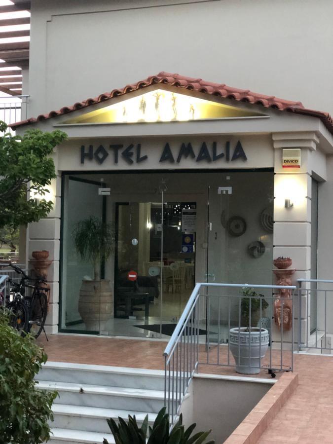 Amalia Hotel كالوغريا المظهر الخارجي الصورة